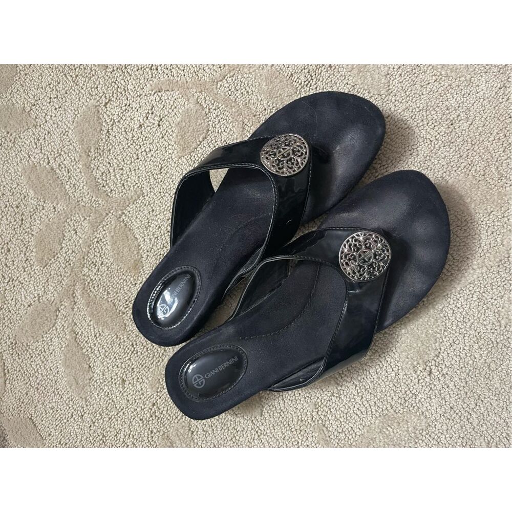 💕 Giani Bernini Black and Silver Hacienda Thong Sandal Flip Flops Size 6.5